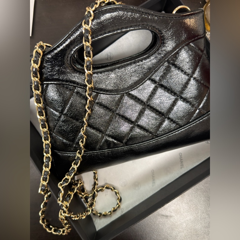 Chanel makeup bag black (LAST STOCK) - Picture 3 of 3